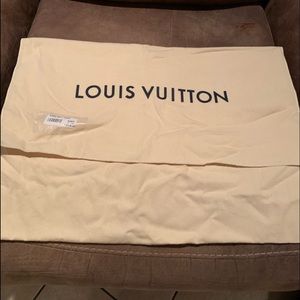 LV- XL Louis Vuitton, Dust bag 22x15 Never Used